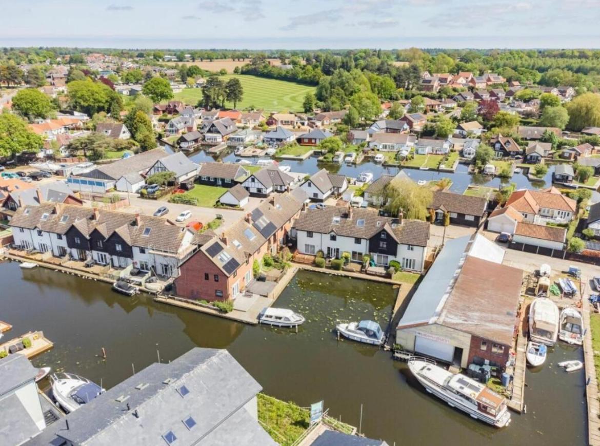 Cottage On The Quay Wroxham Exterior foto